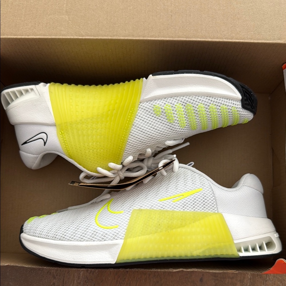 Nike Metcon 9 White and Neon Yellow Athletic Shoes